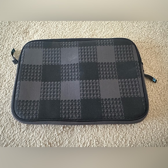 Skullcandy Tablet Case - Picture 3 of 3